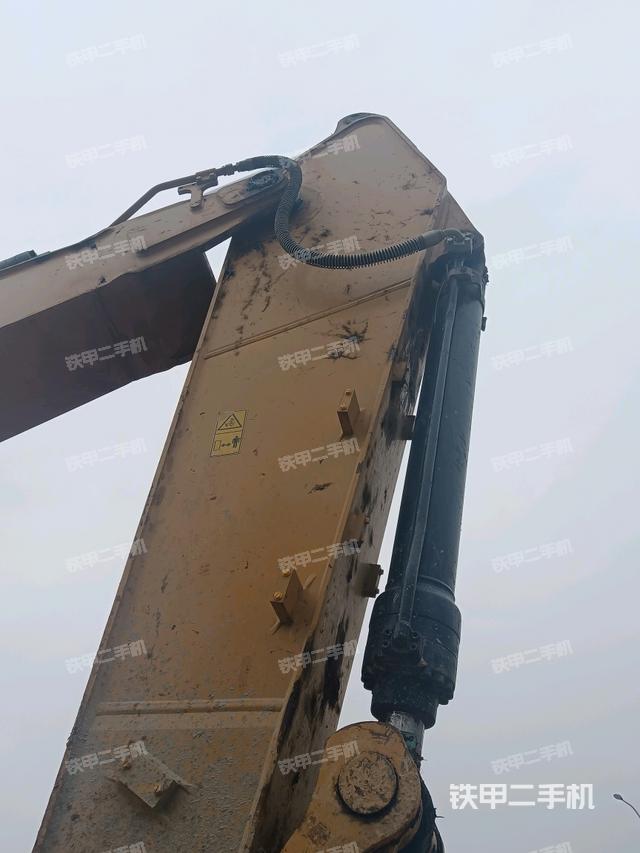 小臂整體左后（工作和回轉(zhuǎn)裝置）