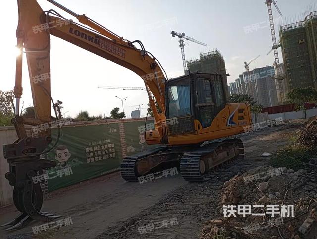 驾驶室整体（整机外观）