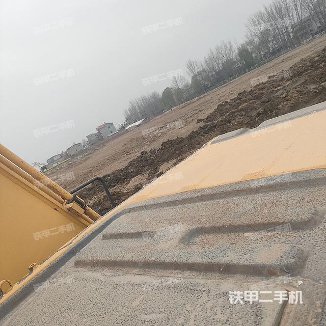 驾驶室顶部（整机外观）