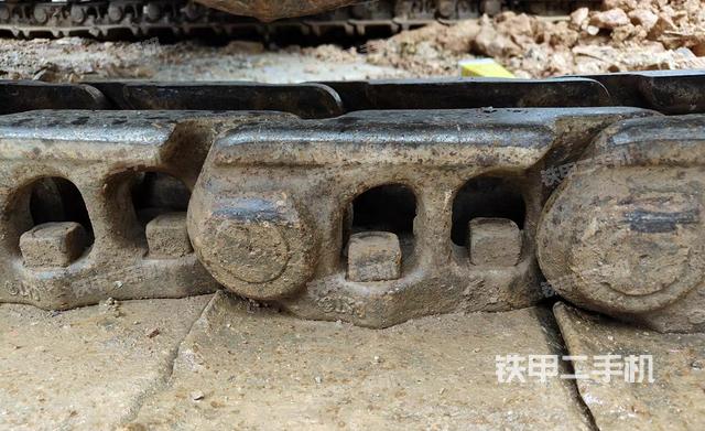 单侧履带整体（整机外观）