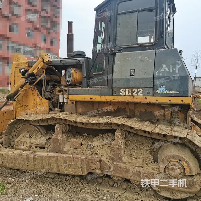 整机右后45°（设备外观及核心部件）