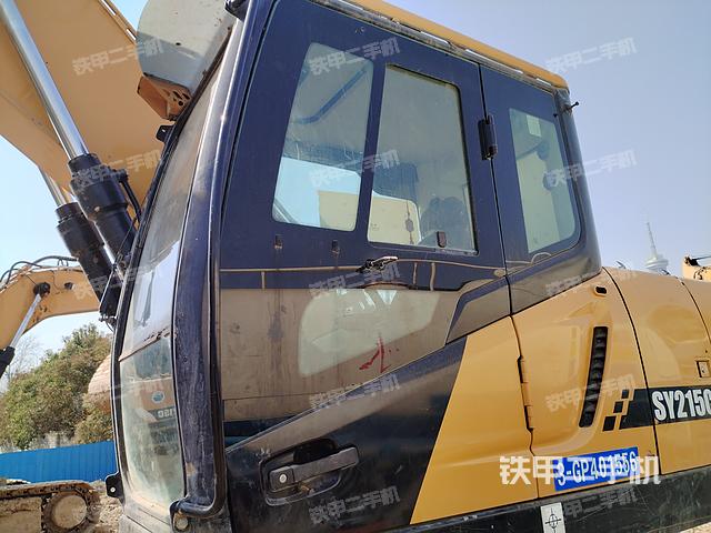 驾驶室整体（整机外观）