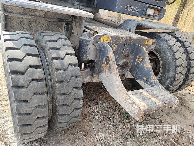 单侧履带整体（整机外观）