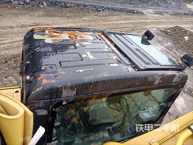 驾驶室顶部（整机外观）