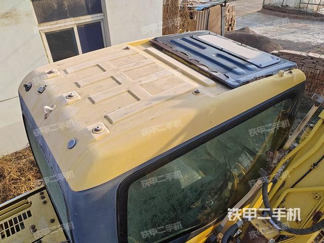 驾驶室顶部（整机外观）