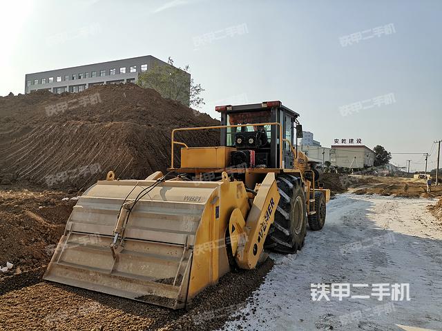 整机右后45°（设备外观及核心部件）