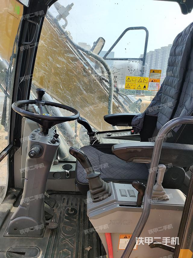 驾驶室整体（整机外观）