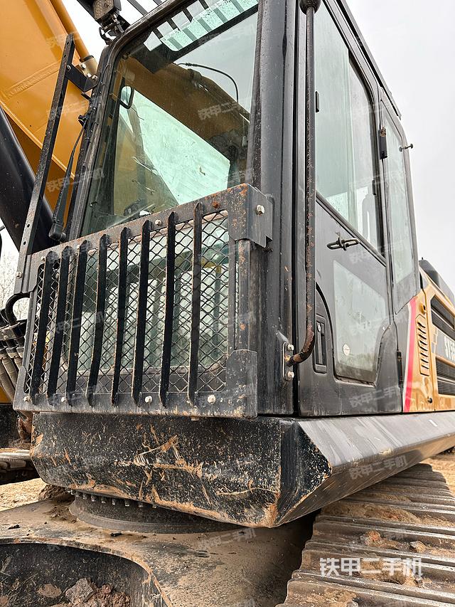 驾驶室整体（整机外观）