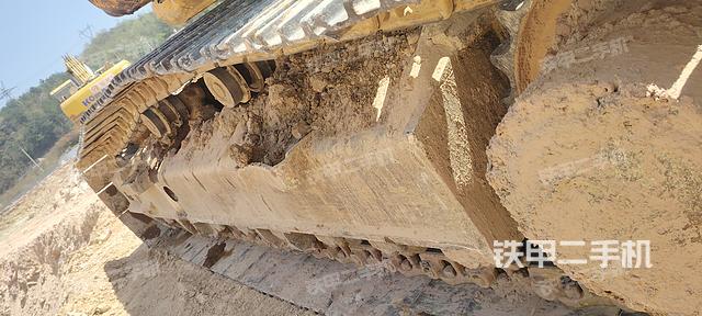 单侧履带整体（整机外观）