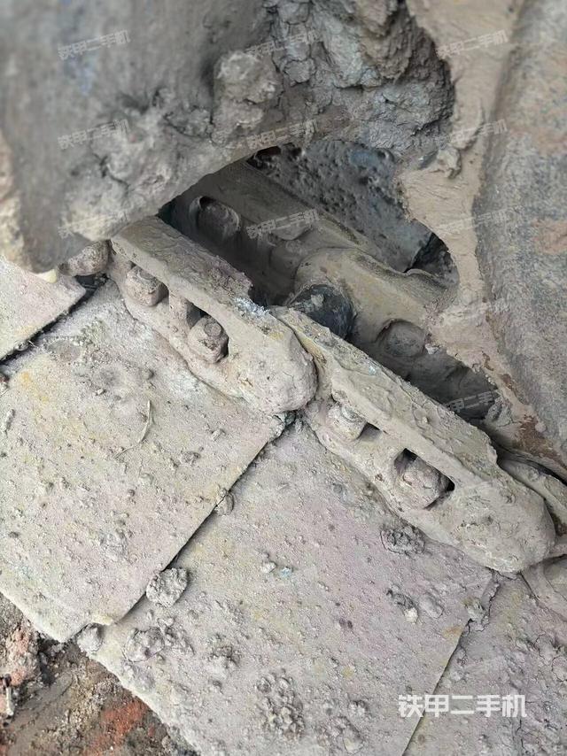 单侧履带整体（整机外观）