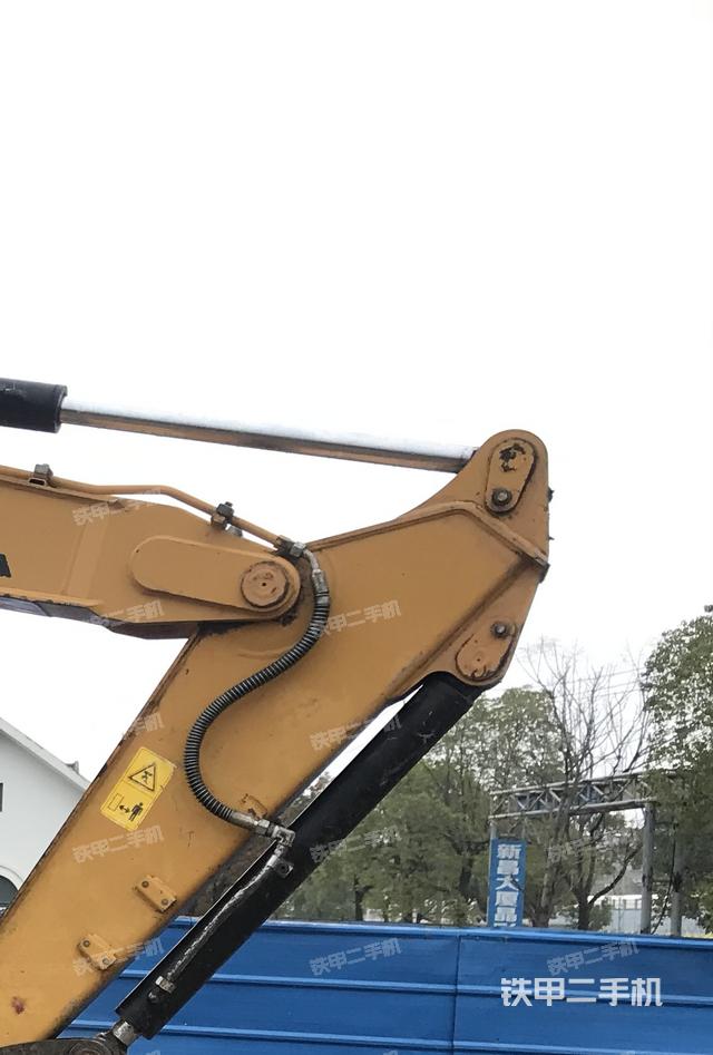 小臂整体右前（工作和回转装置）