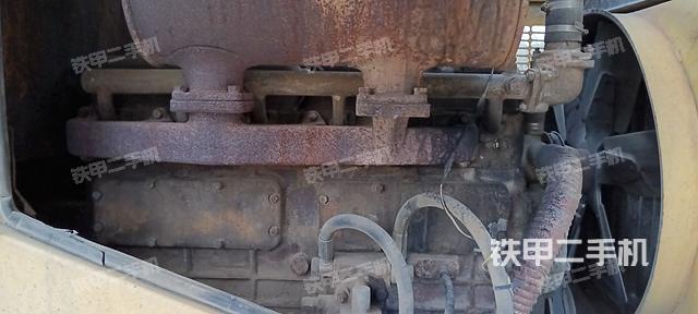 发动机右侧（整机外观及大件）