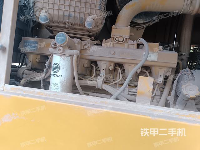 发动机左侧（整机外观及大件）