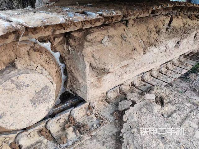 左侧履带整体 （行走机构）