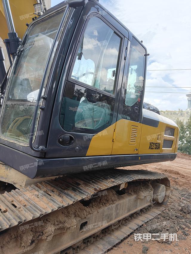 驾驶室整体（整机外观）