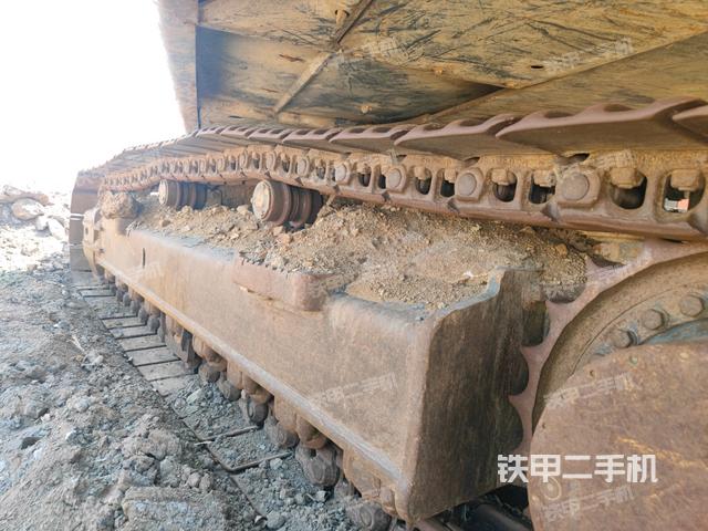 左驅(qū)動(dòng)輪（行走機(jī)構(gòu)）