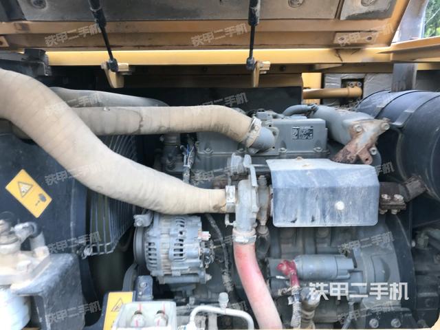 发动机室（上车部件）