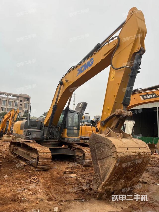 徐工XE370D挖掘机