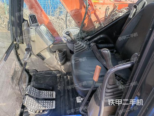驾驶室整体（整机外观）