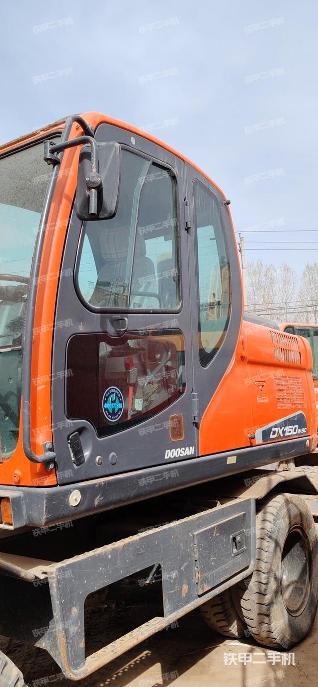 驾驶室整体（整机外观）