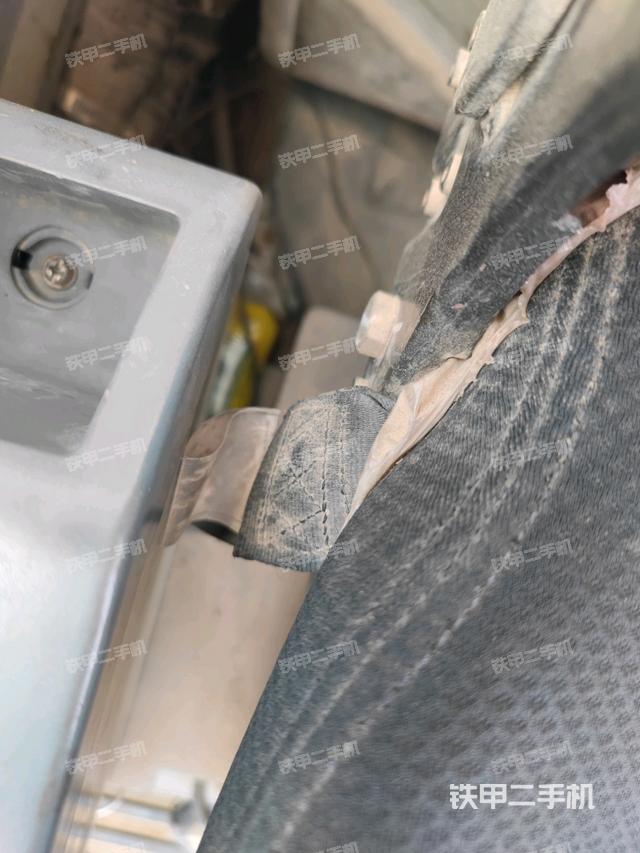 座椅左側(cè)控制臺(tái)/音響/含左手柄（駕駛室部分）