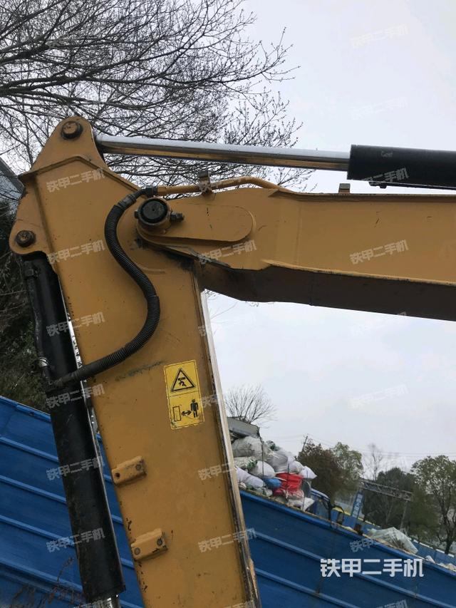 小臂整体左后（工作和回转装置）