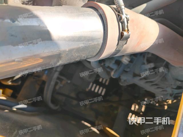 氣門(mén)室蓋螺絲特寫(xiě)（上車部件）