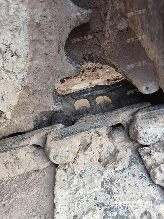 单侧履带整体（整机外观）