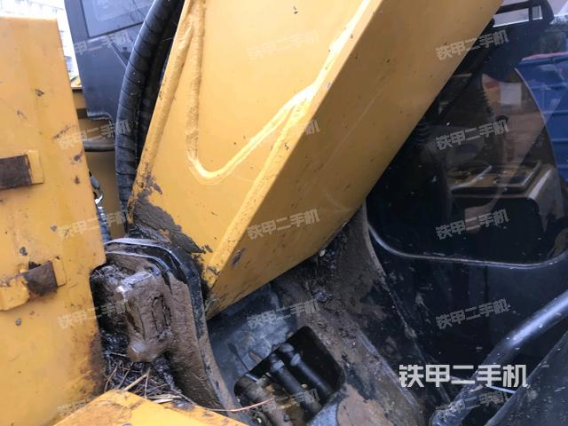 大臂根部 斜（工作和回转装置）