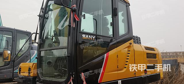 驾驶室整体（整机外观）