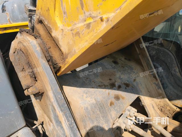 大臂背部俯視（工作和回轉(zhuǎn)裝置）