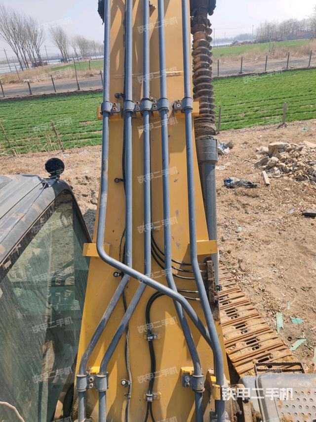 鏟斗右后整體（工作和回轉(zhuǎn)裝置）