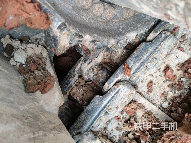 右侧行走马达盖板（行走机构）