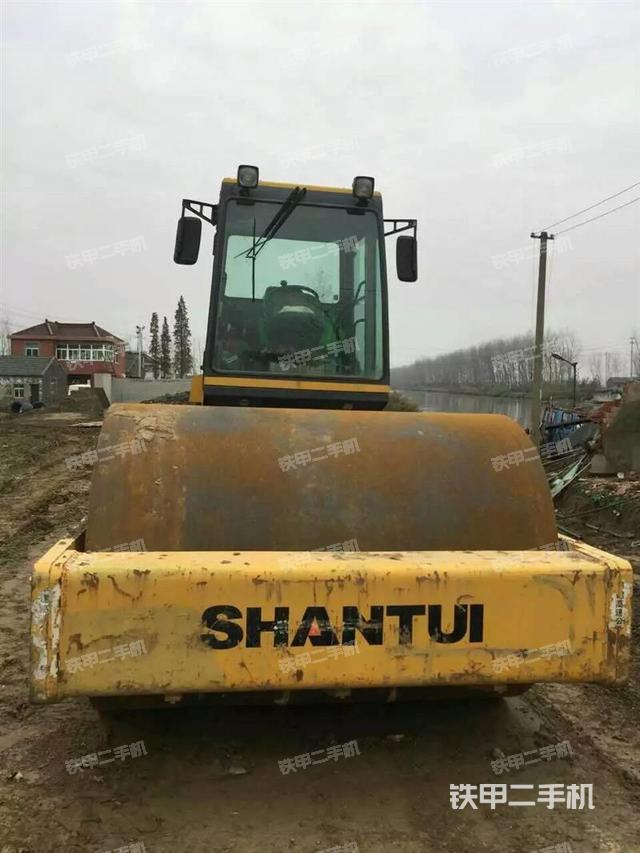 整机左侧（设备外观及核心部件）