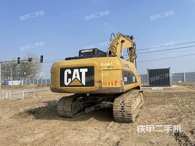 驾驶室顶部（整机外观）