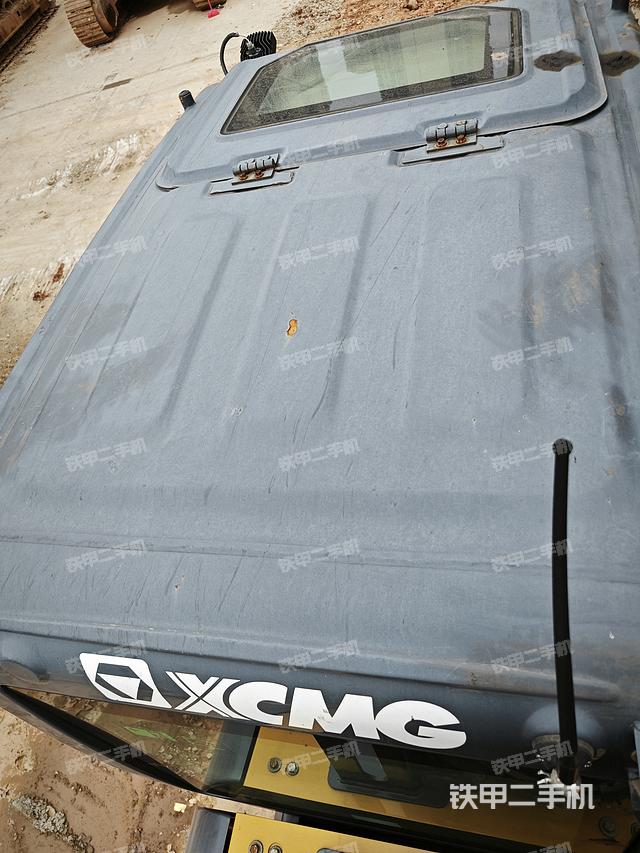 驾驶室顶部（整机外观）