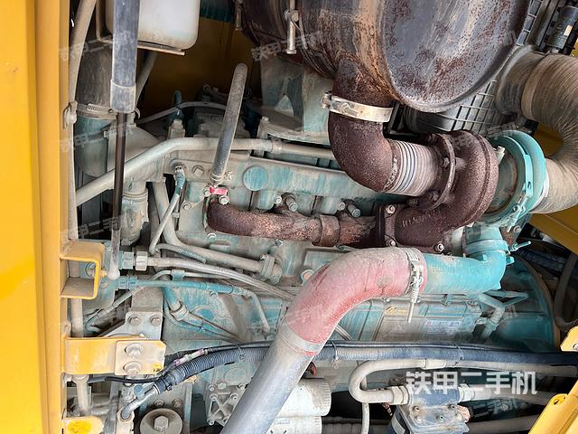 发动机右侧（整机外观及大件）