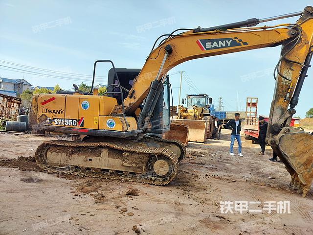 驾驶室顶部（整机外观）