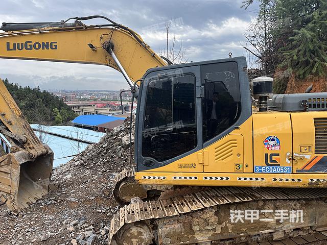 驾驶室整体（整机外观）