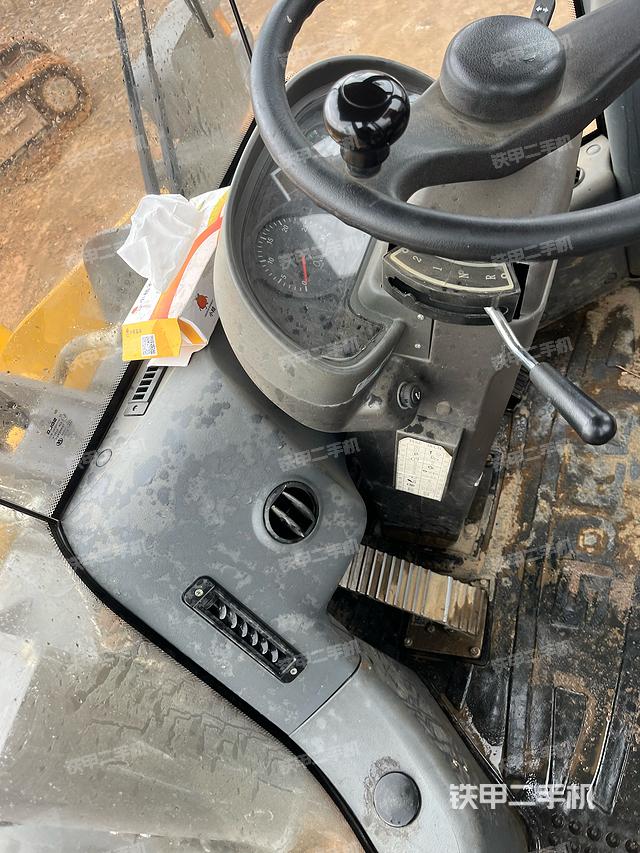 驾驶室工作台（整机外观及大件）