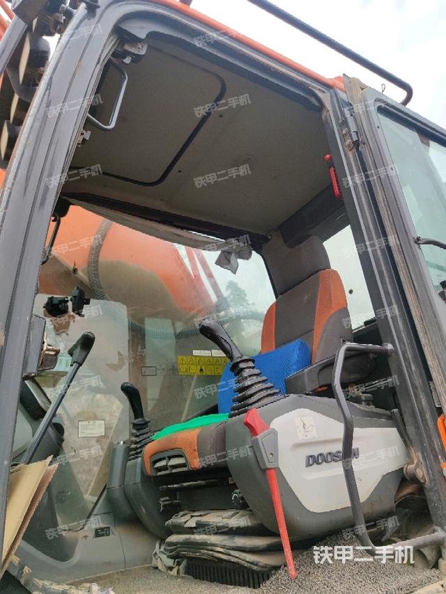 顶棚整体（驾驶室部分）