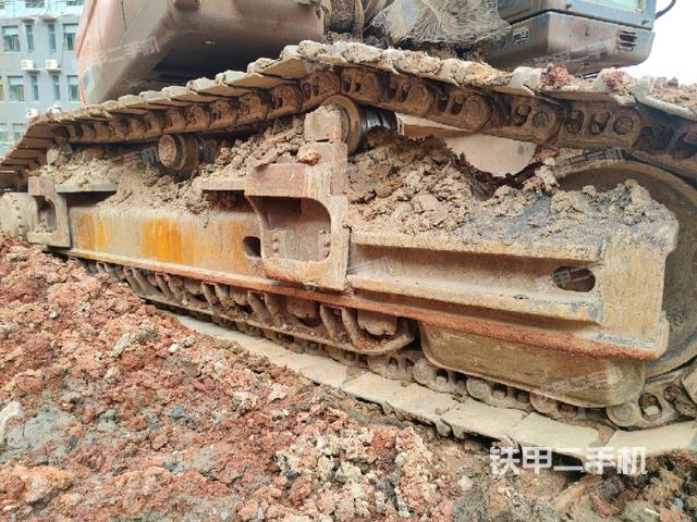 左侧履带整体 （行走机构）