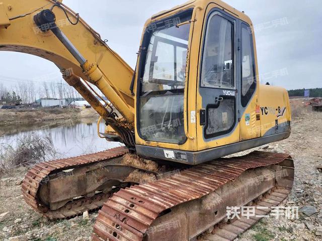 驾驶室整体（整机外观）