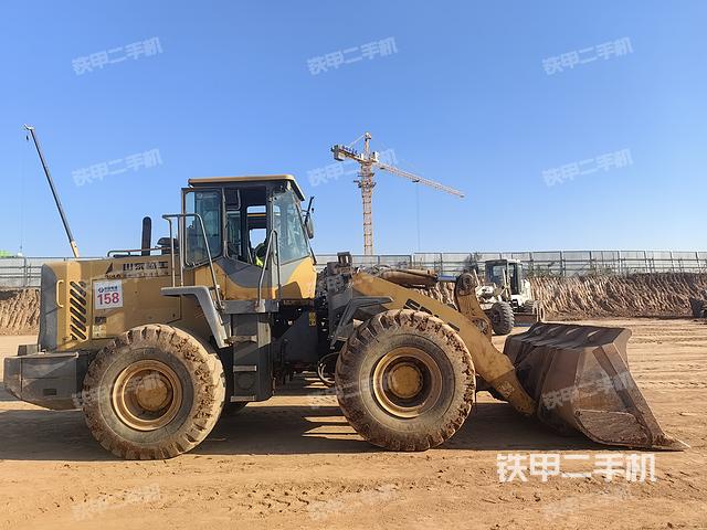 工作装置整体（整机外观及大件）