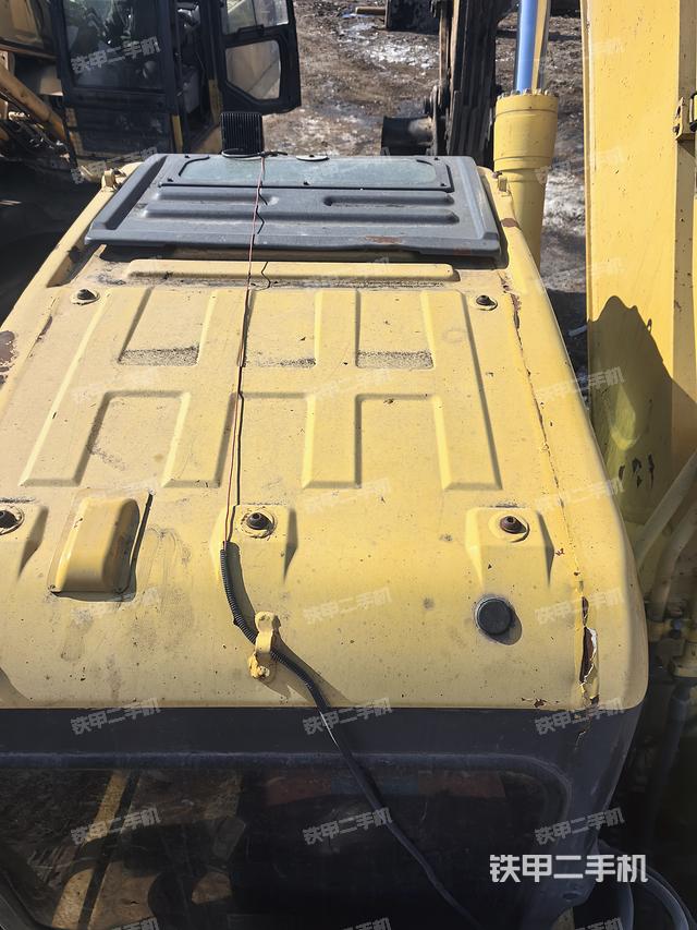 驾驶室顶部（整机外观）