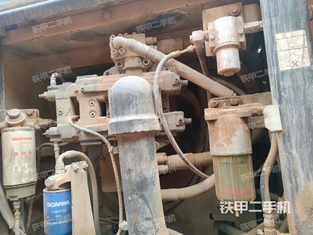 液压泵斜45 左（大件舱室）