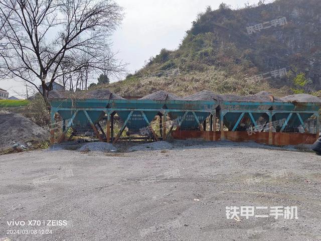 整机右后45°（设备外观及核心部件）