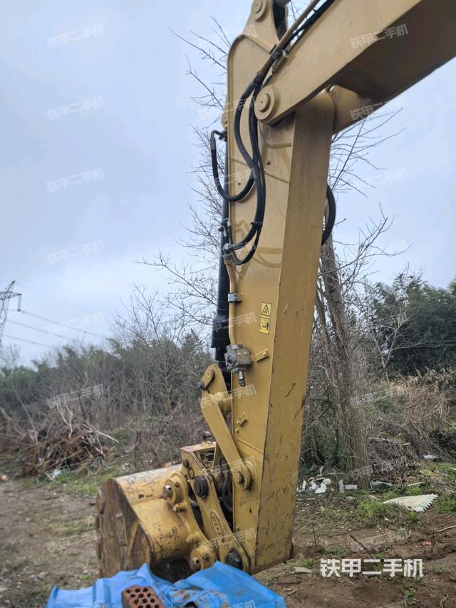 小臂整体左后（工作和回转装置）