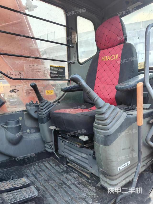 驾驶室整体（整机外观）