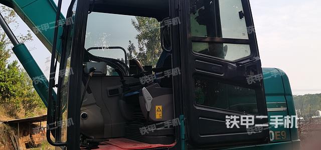 驾驶室整体（整机外观）